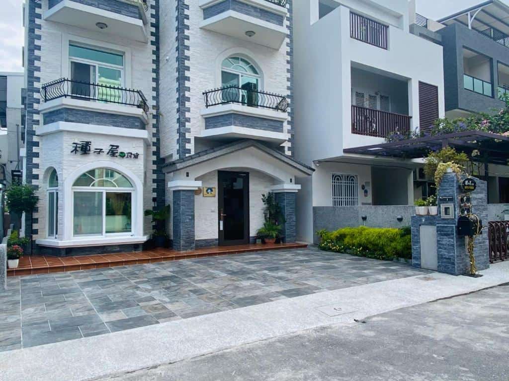 https://www.google.com.tw/url?sa=i&url=https%3A%2F%2Fwww.booking.com%2Fhotel%2Ftw%2Fseed-house.zh-tw.html&psig=AOvVaw2qbxu8FJAF9QRiLbYt39EE&ust=1719051398673000&source=images&cd=vfe&opi=89978449&ved=0CAMQjB1qFwoTCMi2udW77IYDFQAAAAAdAAAAABAE